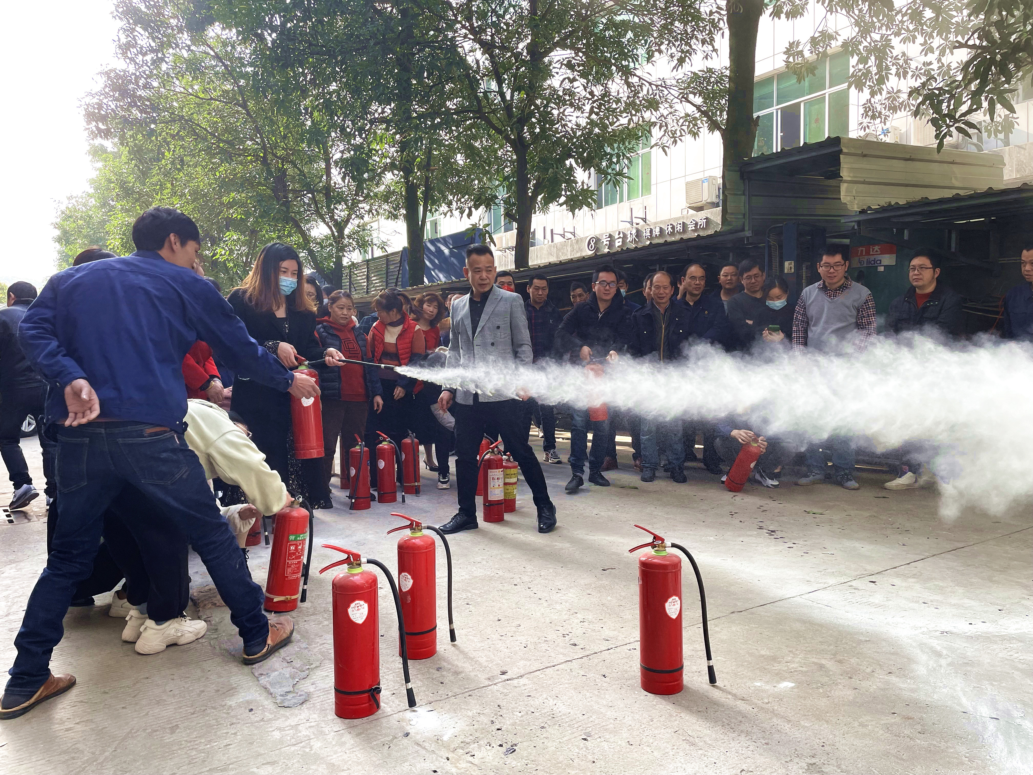 “落實安全責任，共筑安全屏障”萊斯特開展3月消防演練活動